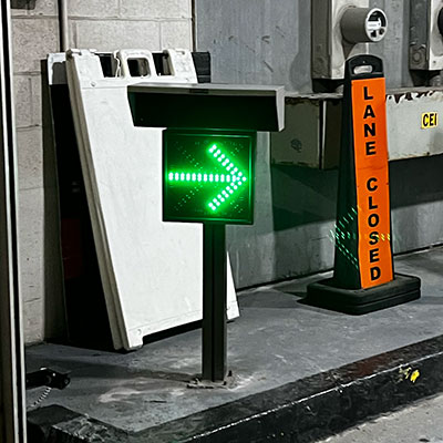 right arrow sign image