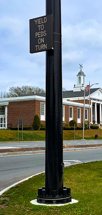 yield to pedestrians sign image